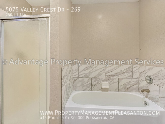 Building Photo - 5075 Valley Crest Dr