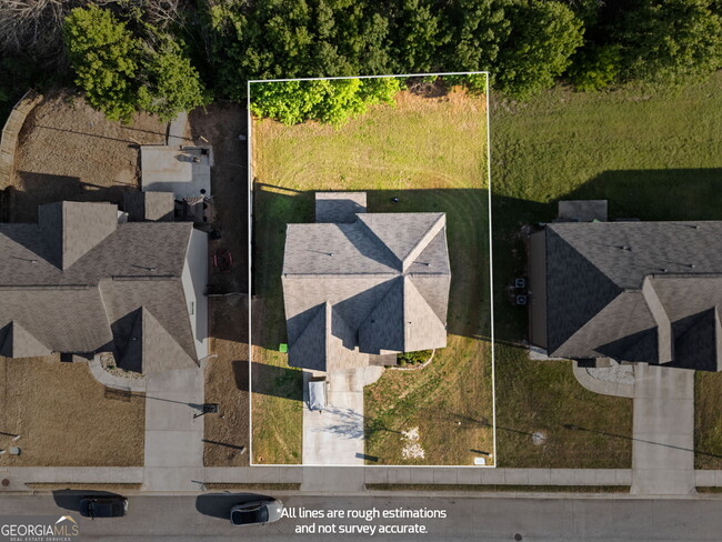 Building Photo - 6870 Diamond Dr