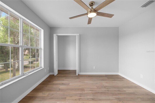 Building Photo - 1628 SE 29th Terrace