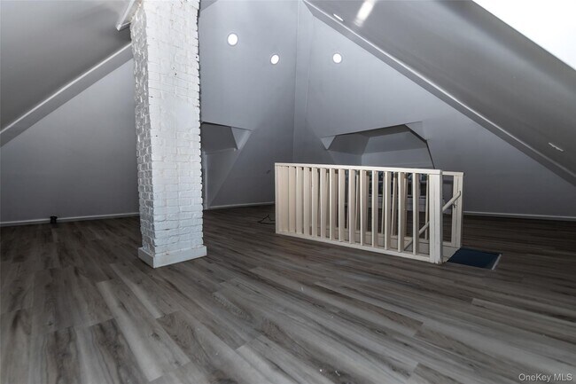 Building Photo - 27 Park Pl