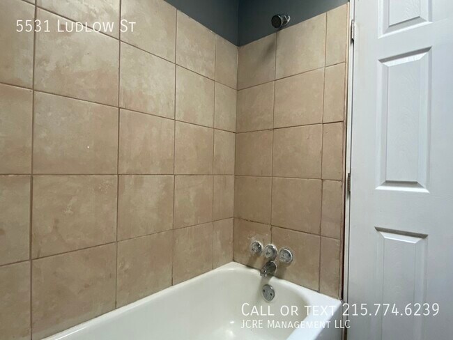 Building Photo - 5531 Ludlow St