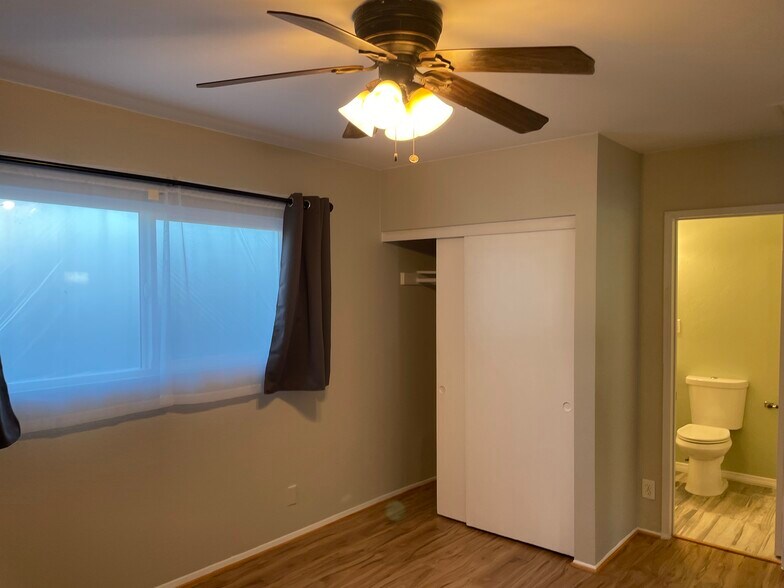 Building Photo - 3918 Christina Rd