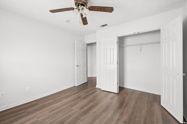 Building Photo - 8232 Rossi Rd