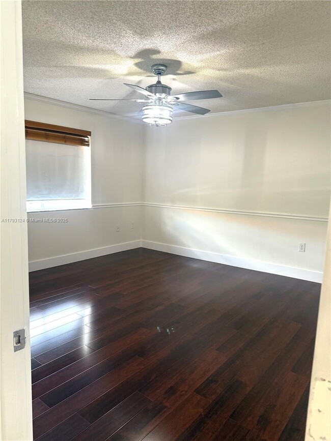 Building Photo - 1153 NW 123rd Ct