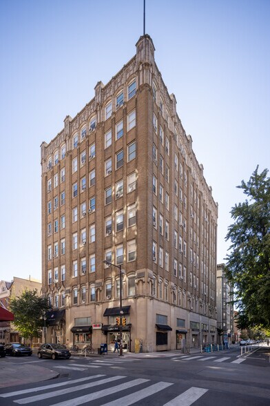 Building Photo - Spruce Tower