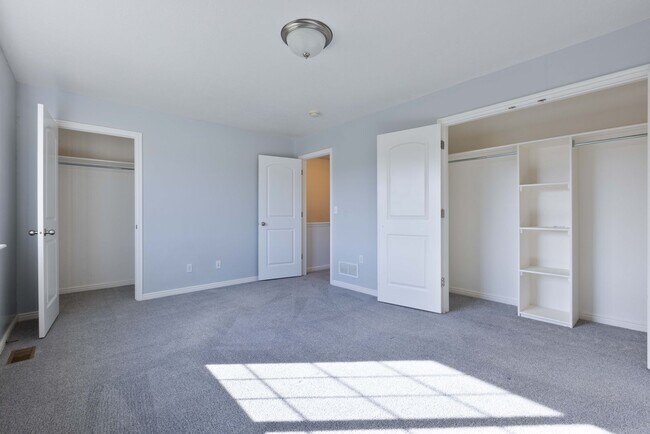 Building Photo - 602 Trejo St