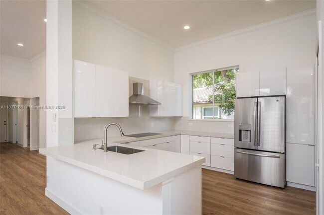 Building Photo - 2664 Edgewater Dr