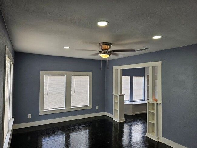 Building Photo - 2 bedroom house for rent in Downtown Killeen