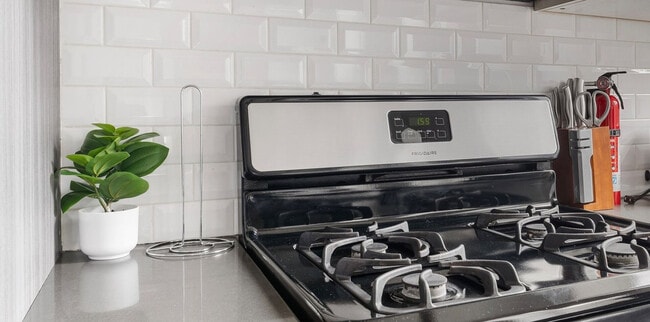 Building Photo - 716 Madison St