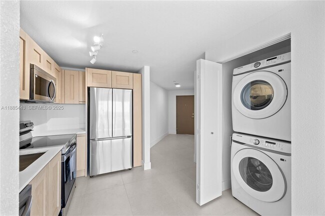 Building Photo - 21850 Old Dixie Hwy