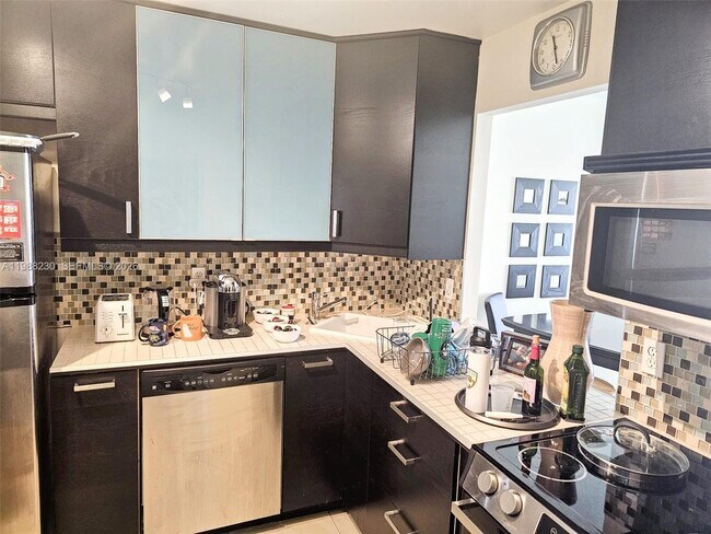 Building Photo - 601 Three Islands Boulevard