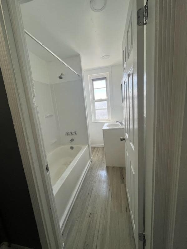 Building Photo - 70 Clinton Rd