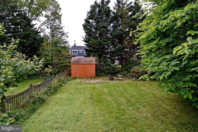 Building Photo - 6246 22nd Rd N