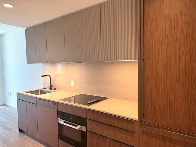 Building Photo - The Park Ward Village - Studio with Park Views!