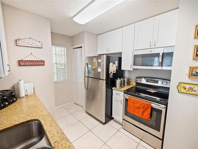 Building Photo - 605 Youngstown Pkwy