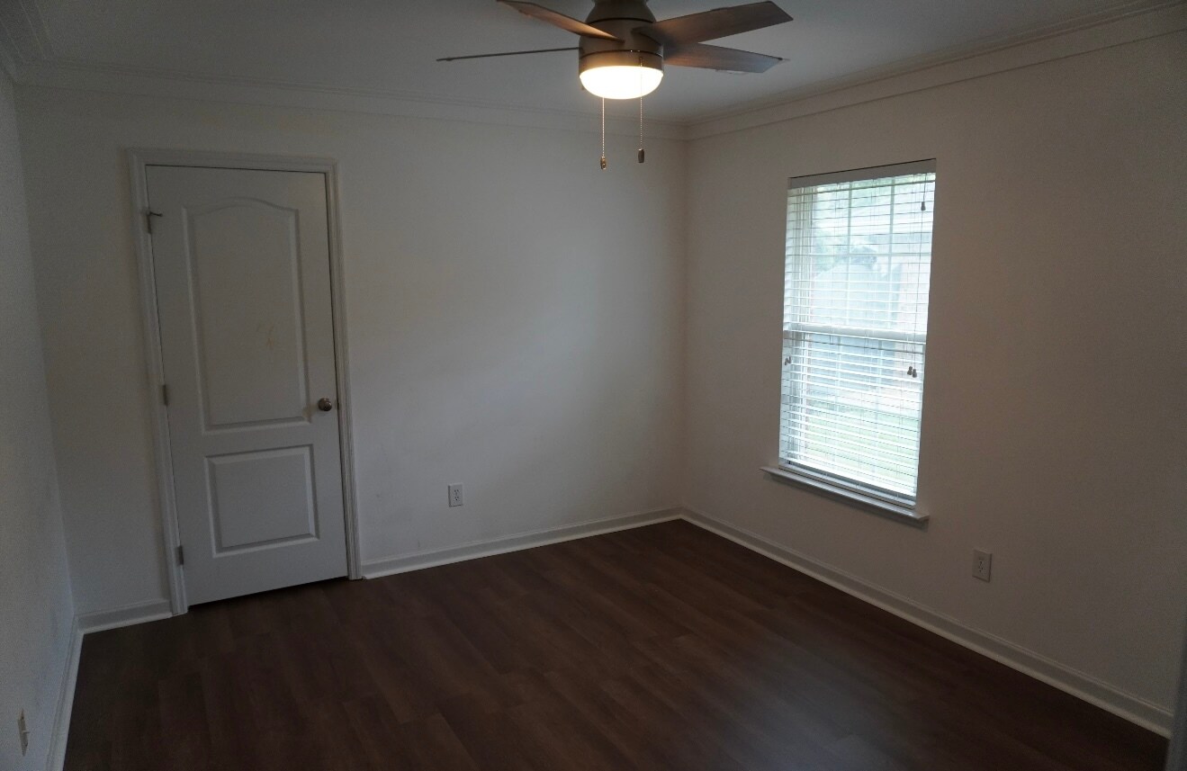 Building Photo - 7009 Lynnfield Dr SE