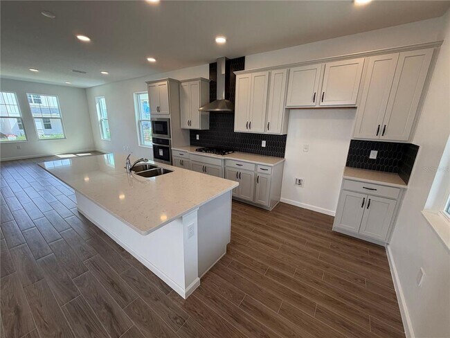 Building Photo - 17334 Beachgrass Aly