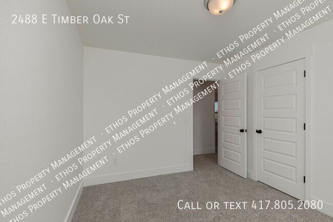 Building Photo - 2488 E Timber Oak St