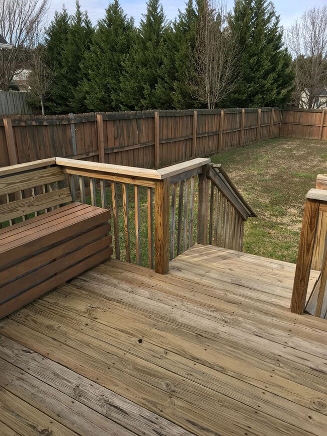 Building Photo - Newly Updated in Boiling Springs