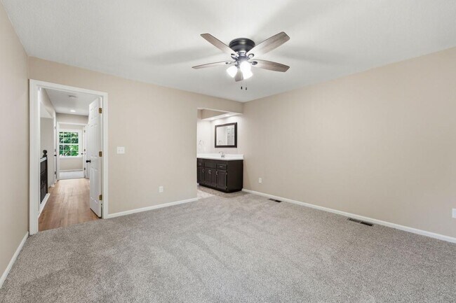 Building Photo - 11804 Oakmont St