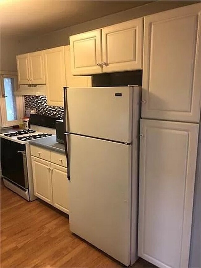Building Photo - Charming Home in the Heart of St. Louis Park