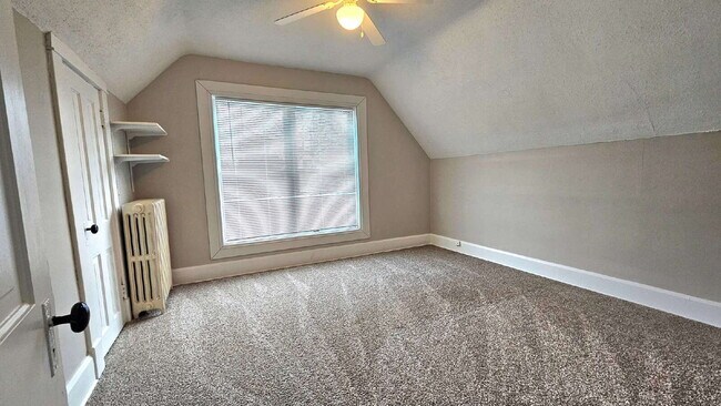 Building Photo - 3-Bed 1.5 bath Home on Payne Avenue with Spacious 2310 Sq Ft Layout – Ideal Saint Paul Living!"