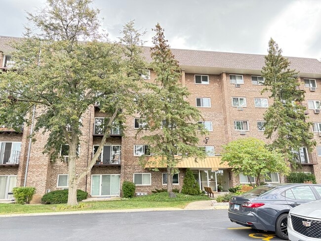 Primary Photo - 10353 Dearlove Rd