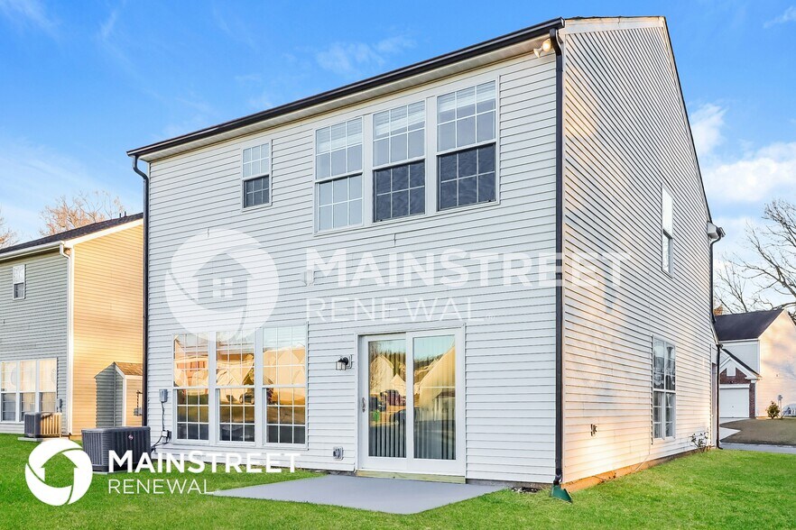 Building Photo - 2413 Sawyer Dr