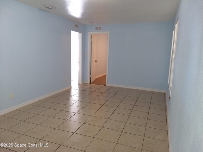 Building Photo - 973 Pinson Blvd