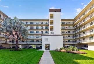 Building Photo - 9860 62nd Ter