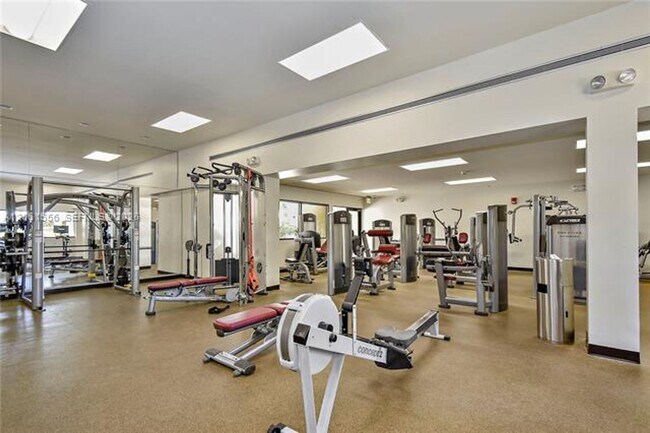 Building Photo - 151 Crandon Blvd