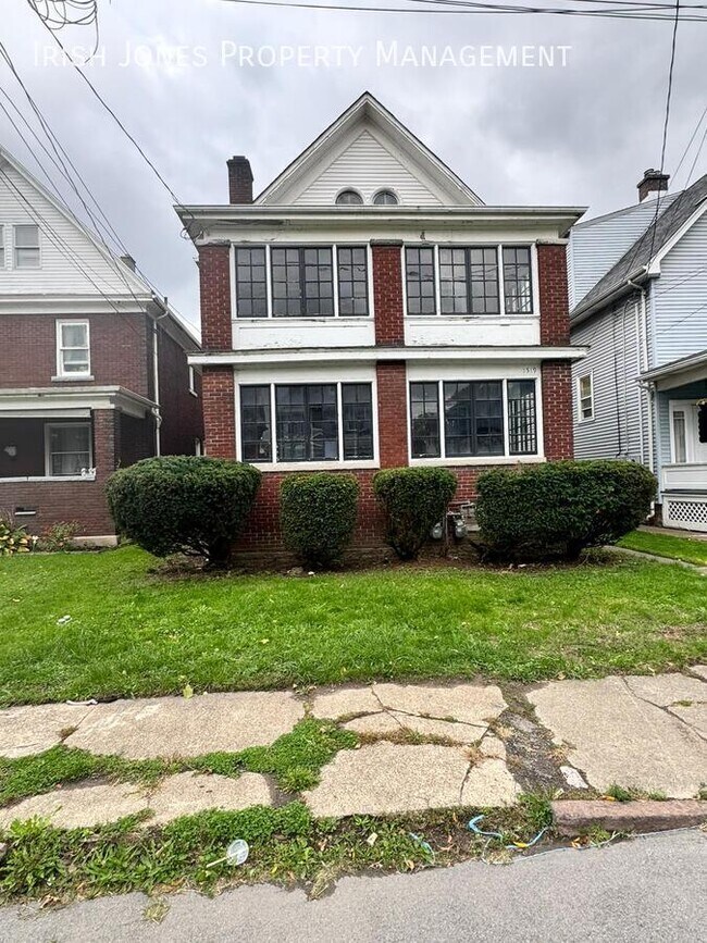 Primary Photo - 1519 Whitney Ave