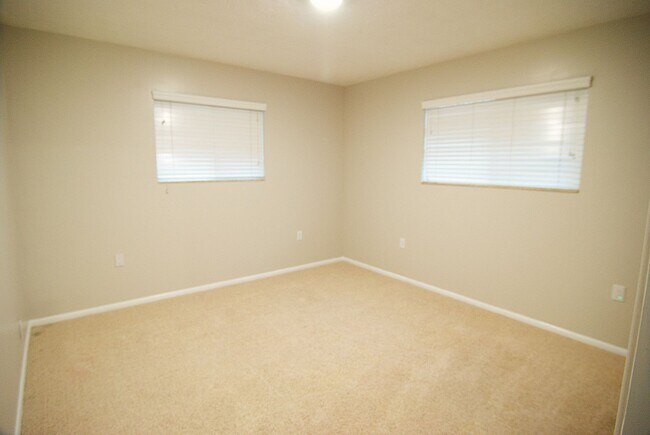 Building Photo - Spacious 6 Bed / 3 Bath Home in Rigby!