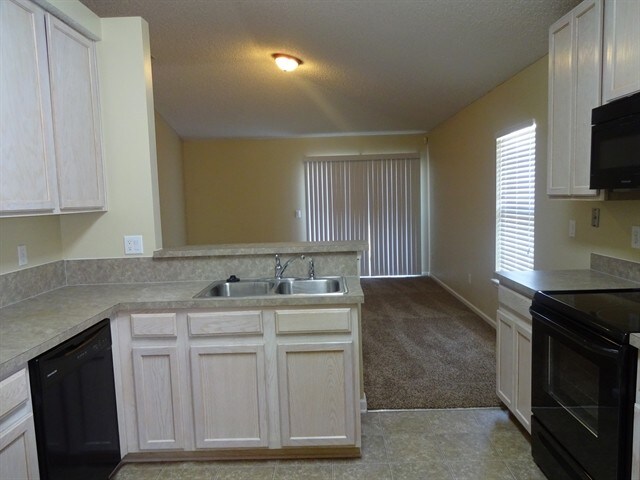 Building Photo - 3480 Waterford Oaks Dr