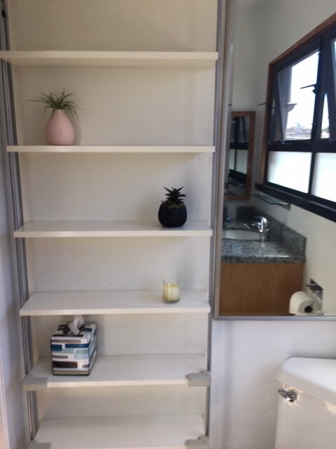 Upper Bathroom - 261 Anderson St