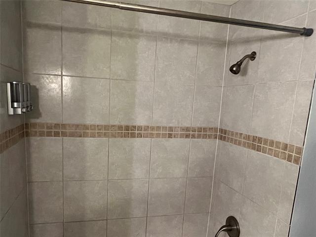 Building Photo - 300 Whisenant Dr