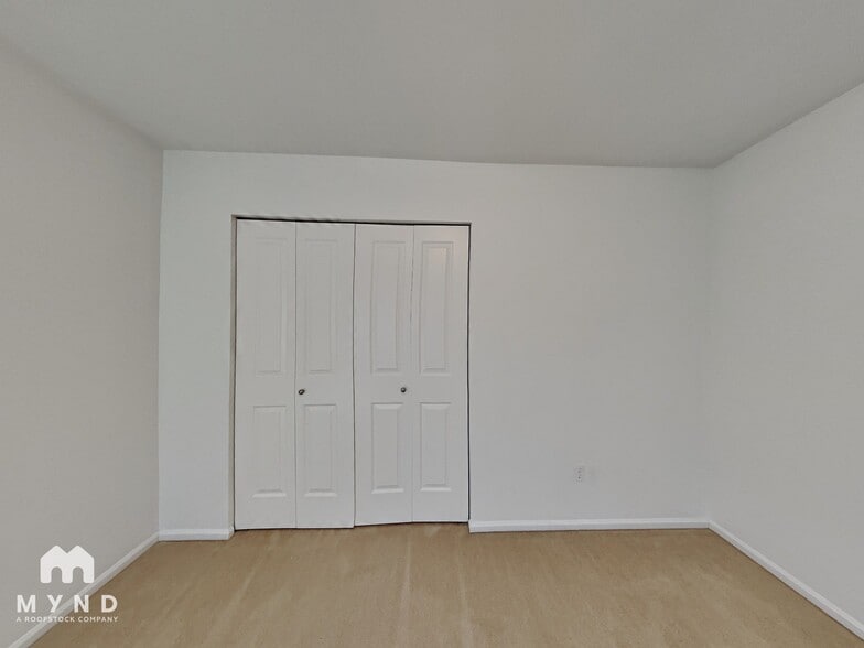 Building Photo - 17061 Parkside Way SE