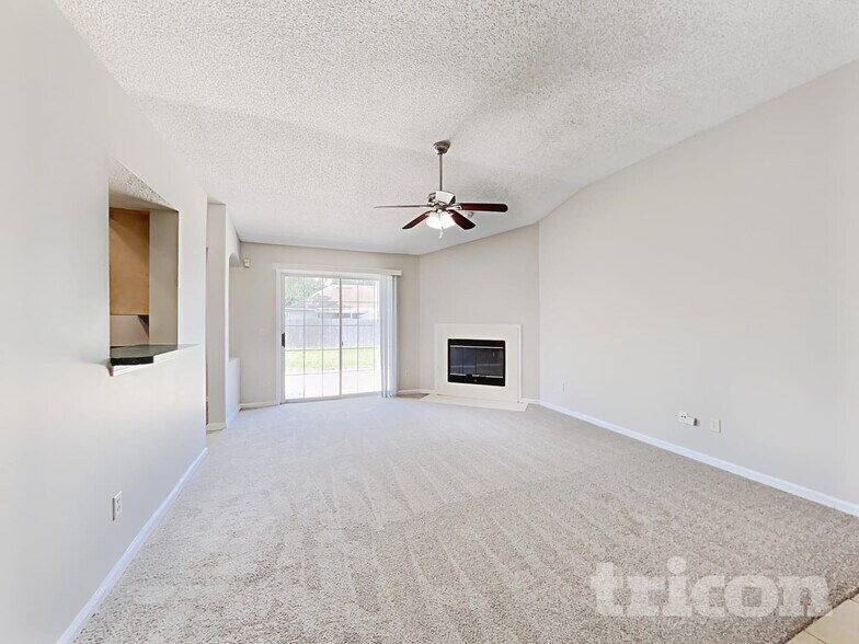 Building Photo - 522 Jimbay Dr