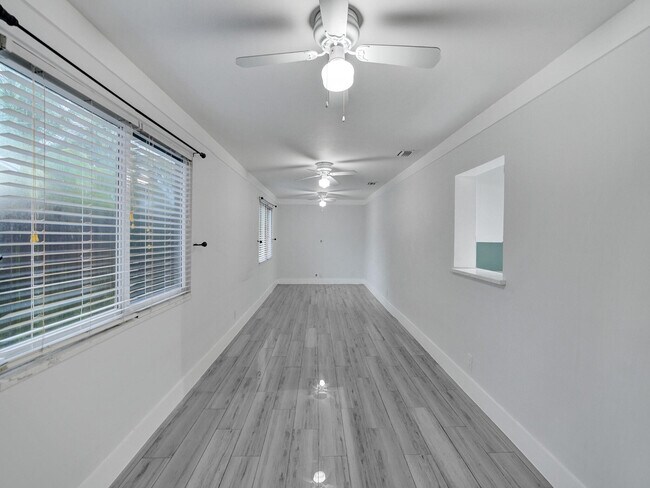 Building Photo - 601 NE 59th Ct