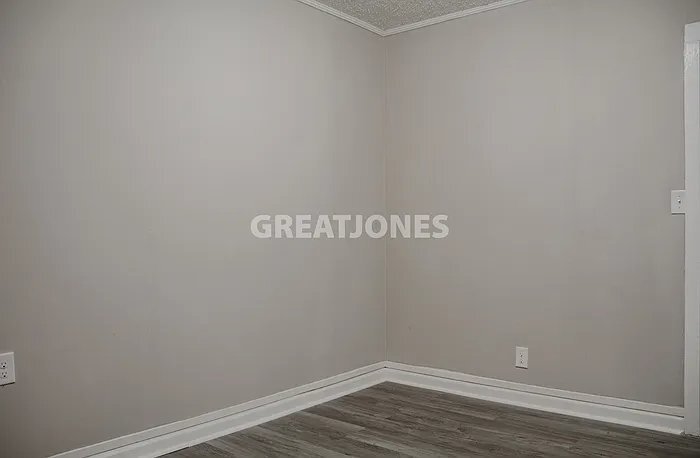 Building Photo - 760 Hopkins Dr