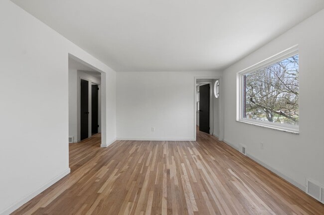 Building Photo - READY NOW! Fully RENOVATED 4 bedroom on a CUL-DE-SAC in MONROEVILLE!