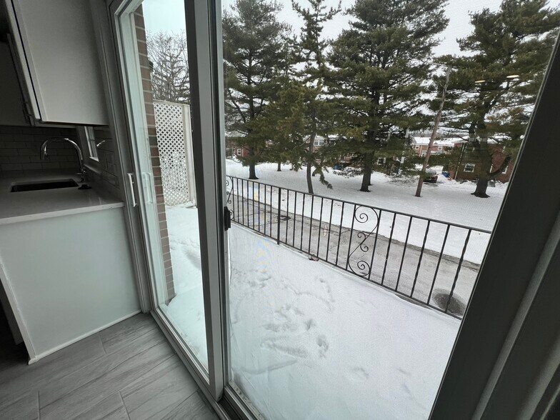 Building Photo - 36 Hill Rd