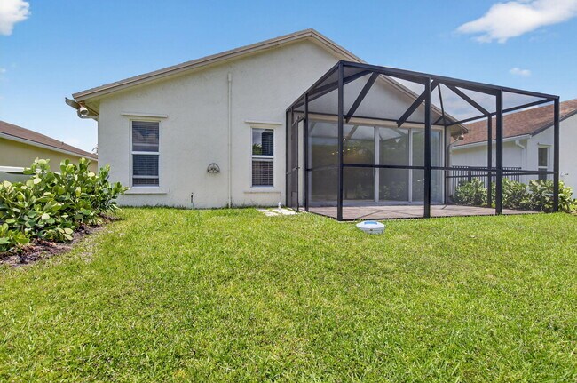 Building Photo - 9151 Pine Springs Dr
