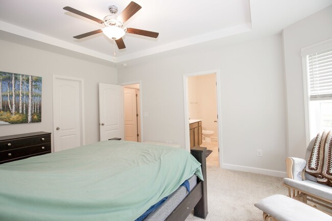 Building Photo - "Spacious 4 Bed, 2.5 Bath Rental in Vass, ...