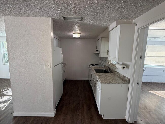 Building Photo - 5322 S Lockwood Ridge Rd