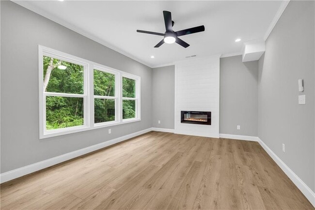 Building Photo - 155 Carey St