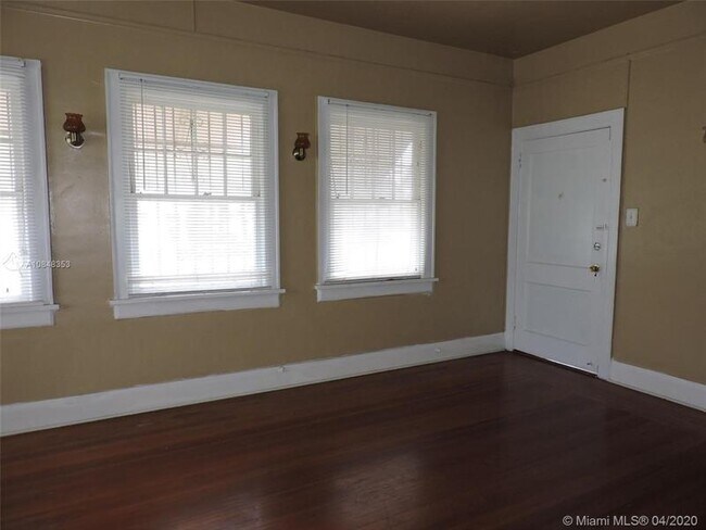 Building Photo - 1800 Fillmore St