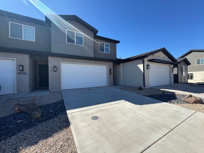 Building Photo - 3 Bedroom Home!