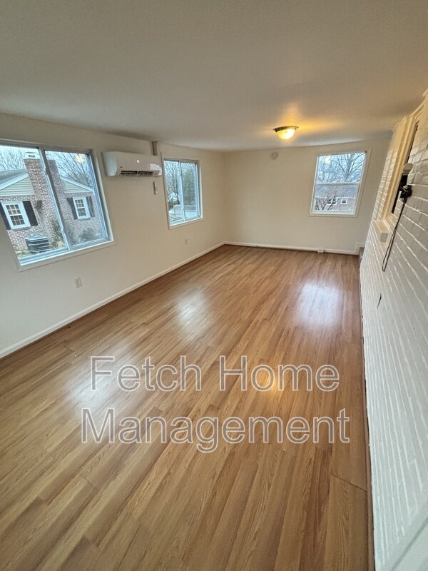 Building Photo - 1766 Linwood Ave