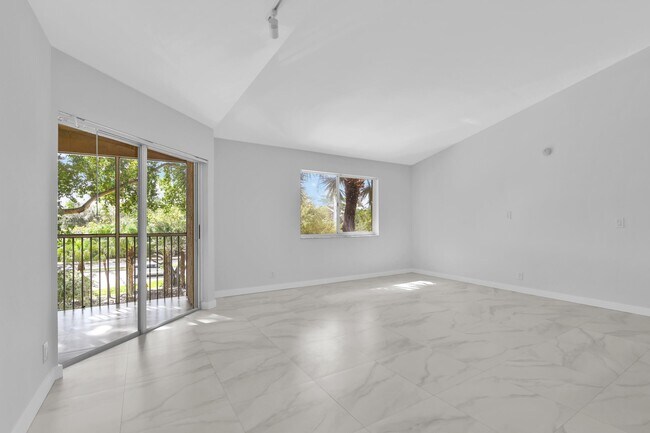 Building Photo - 4005 W McNab Rd